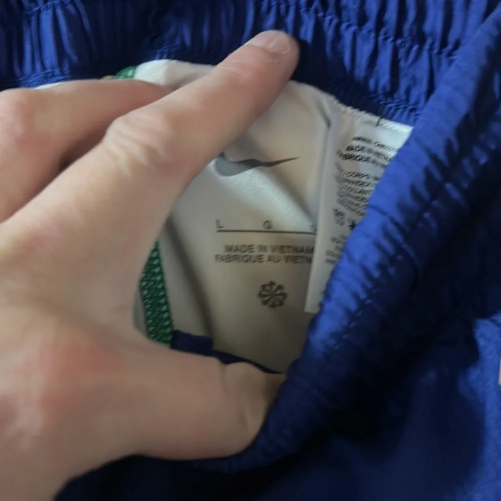 Nike 2-in-1 Woven Running Shorts: BLUE/GREEN: NEW WITH TAGS: SIZE LARGE